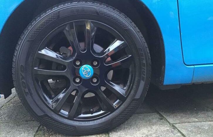 Toyota Aygo 1.0 VVT-i x-play vol