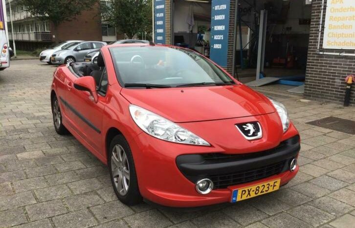 Peugeot 207 CC 1.6 VTi Première vol