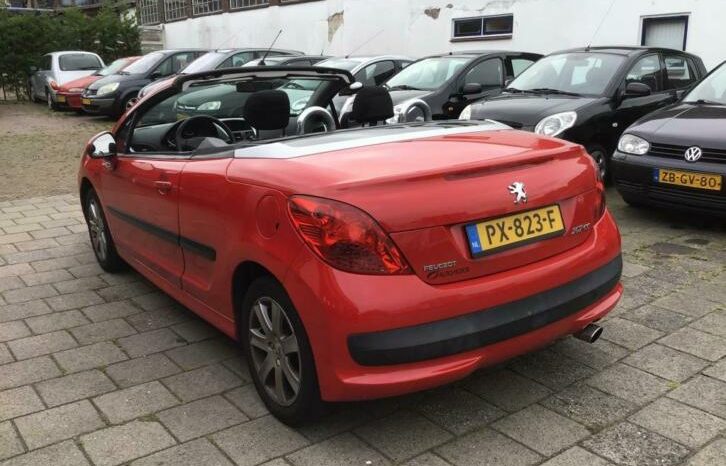Peugeot 207 CC 1.6 VTi Première vol