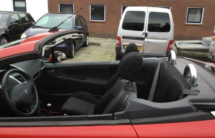 Peugeot 207 CC 1.6 VTi Première vol