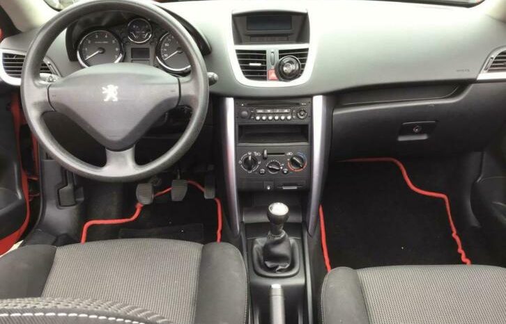 Peugeot 207 CC 1.6 VTi Première vol