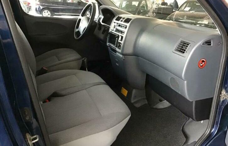 Toyota HiAce 2.5 D-4D KWB vol