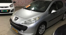 Peugeot 207 1.4-16V X-line